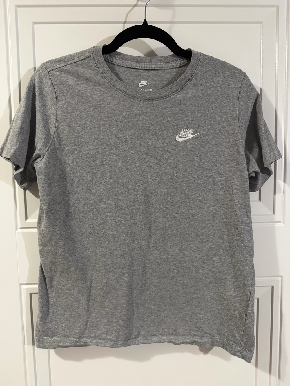 Nike Gray Short-Sleeve Logo Tee Boy youth XL